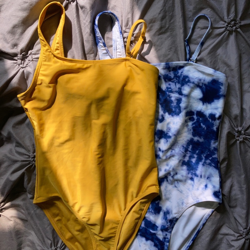 2 Pack Aeropostale One-Piece Swimsuit Size: Medium